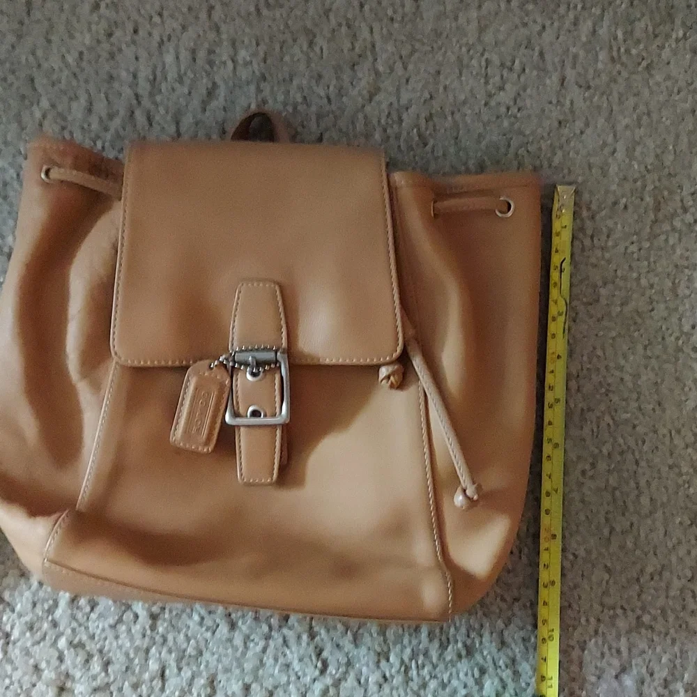 Backpack - Picture 4 of 8